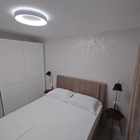 - Vale Apartment