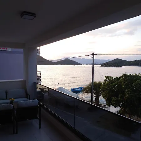 Apartment - Vale